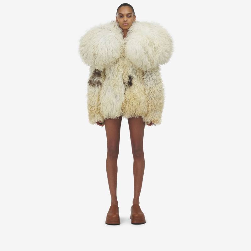 ALEXANDER MCQUEEN - Exaggerated Shoulder Shearling Coat​ - Item 808041Q5AN48004